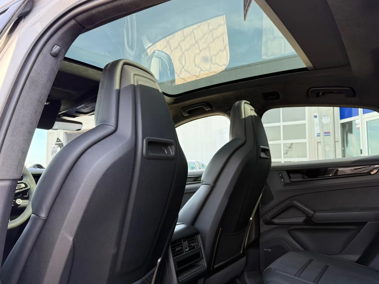 Porsche Cayenne GTS / COUPE / BOSE / SPORT DESIGN / ALCANTARA/ 360, снимка 15 - Автомобили и джипове - 54868001