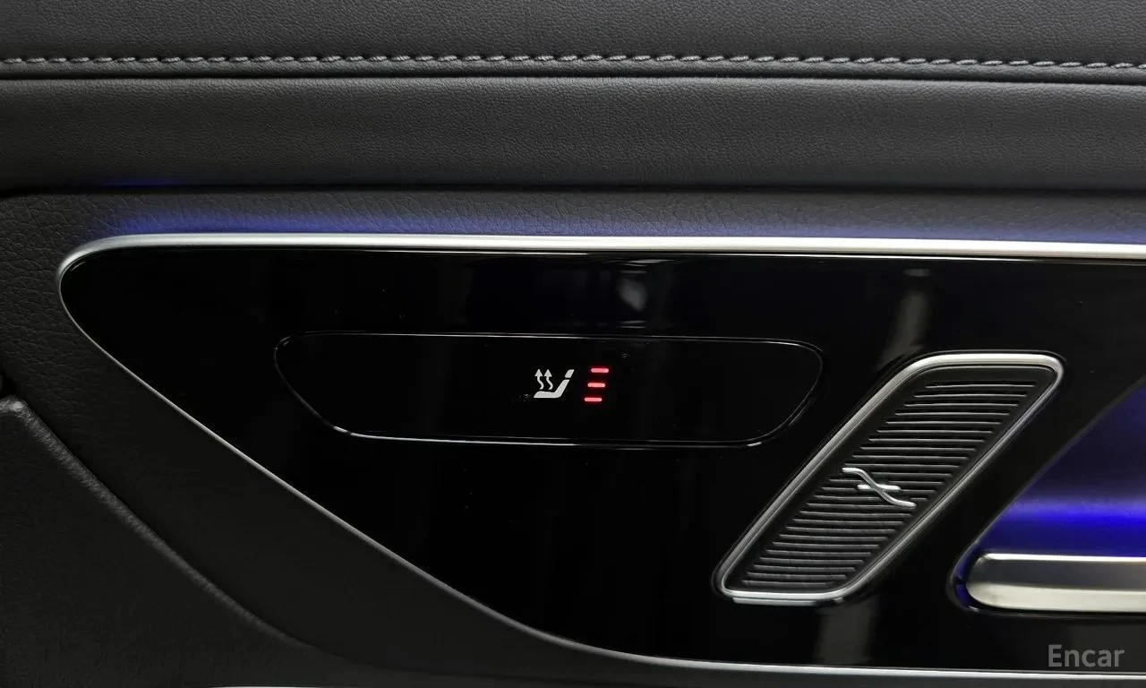 Mercedes-Benz GLC 300 * 360 * DISTRONIC *  AвтоКредит * (ЦЕНА ДО БГ), снимка 12 - Автомобили и джипове - 55062734