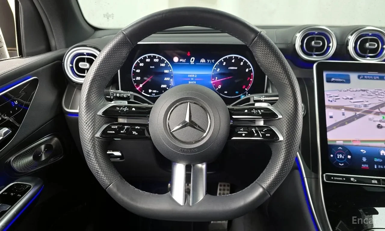 Mercedes-Benz GLC 300 * 360 * DISTRONIC *  AвтоКредит * (ЦЕНА ДО БГ), снимка 5 - Автомобили и джипове - 55062734
