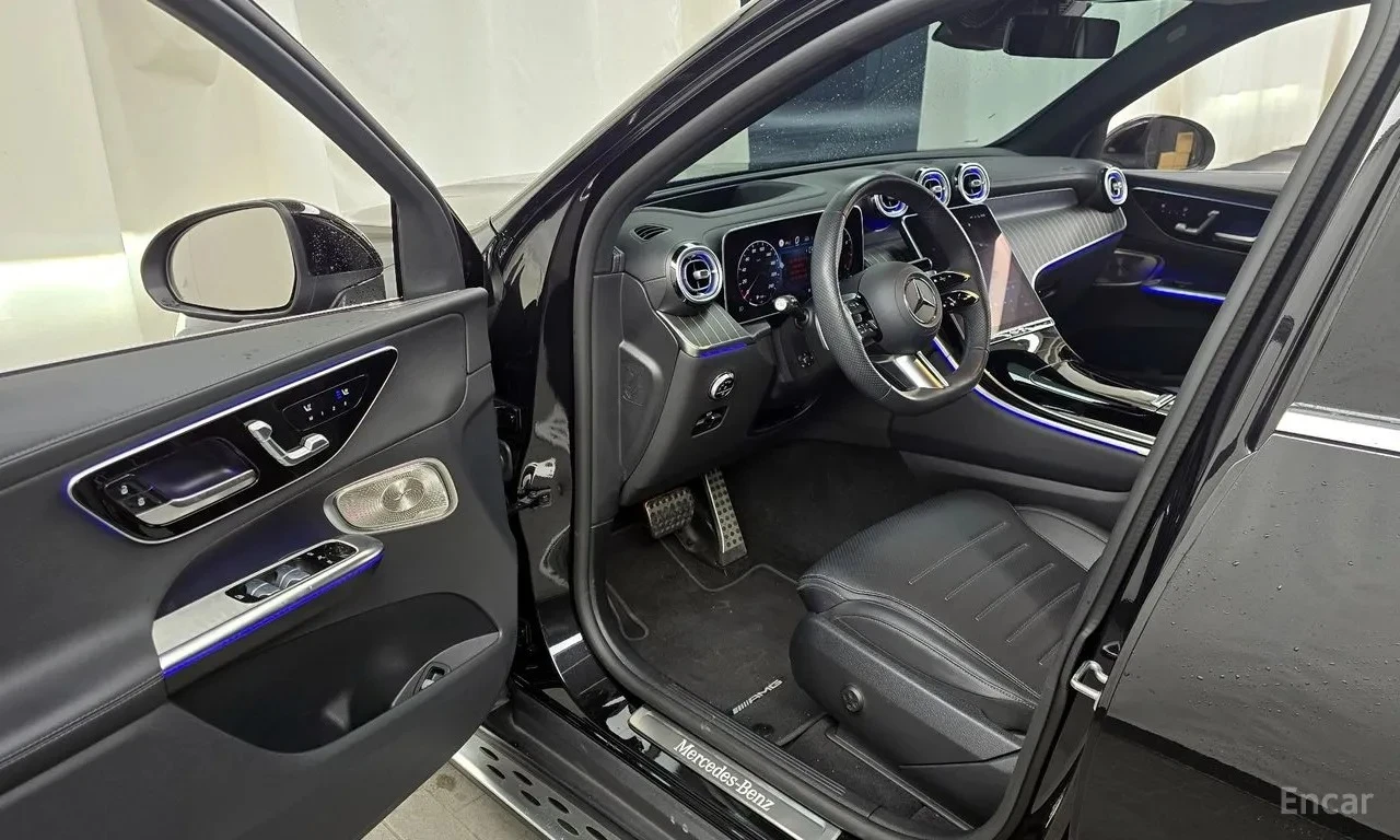 Mercedes-Benz GLC 300 * 360 * DISTRONIC *  AвтоКредит * (ЦЕНА ДО БГ), снимка 7 - Автомобили и джипове - 55062734