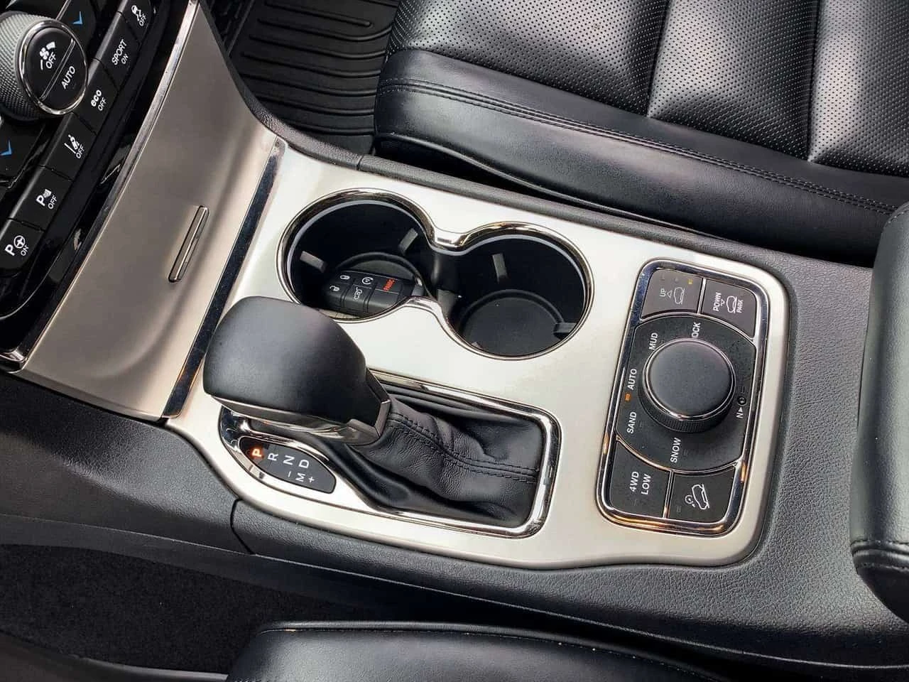Jeep Grand cherokee * High Altitude V8 | AS IS | 4X4 * CARFAX *  | Mobile.bg � ����������� 16