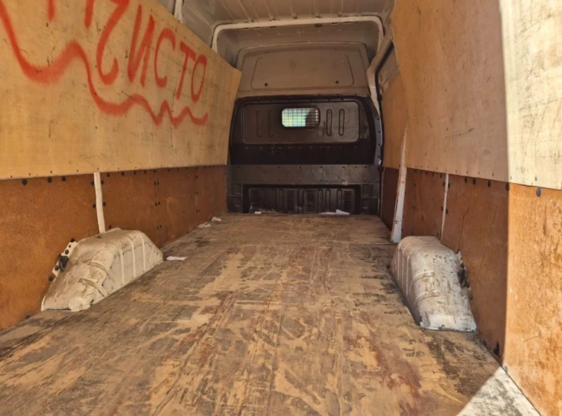 Ford Transit Jumbo 2.2 TDCi (125 к.с.) 2013г.(Закупен от БГ), снимка 11 - Бусове и автобуси - 48439275