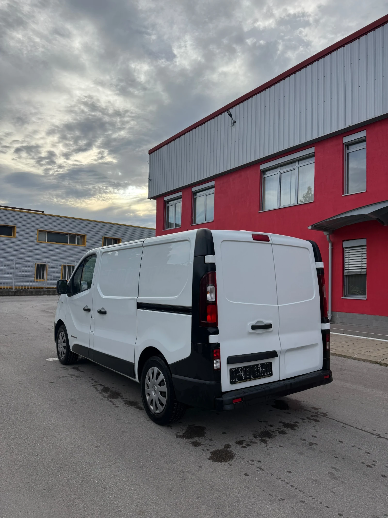 Renault Trafic НАВИ* ПАРКТРОНИК*  - изображение 7