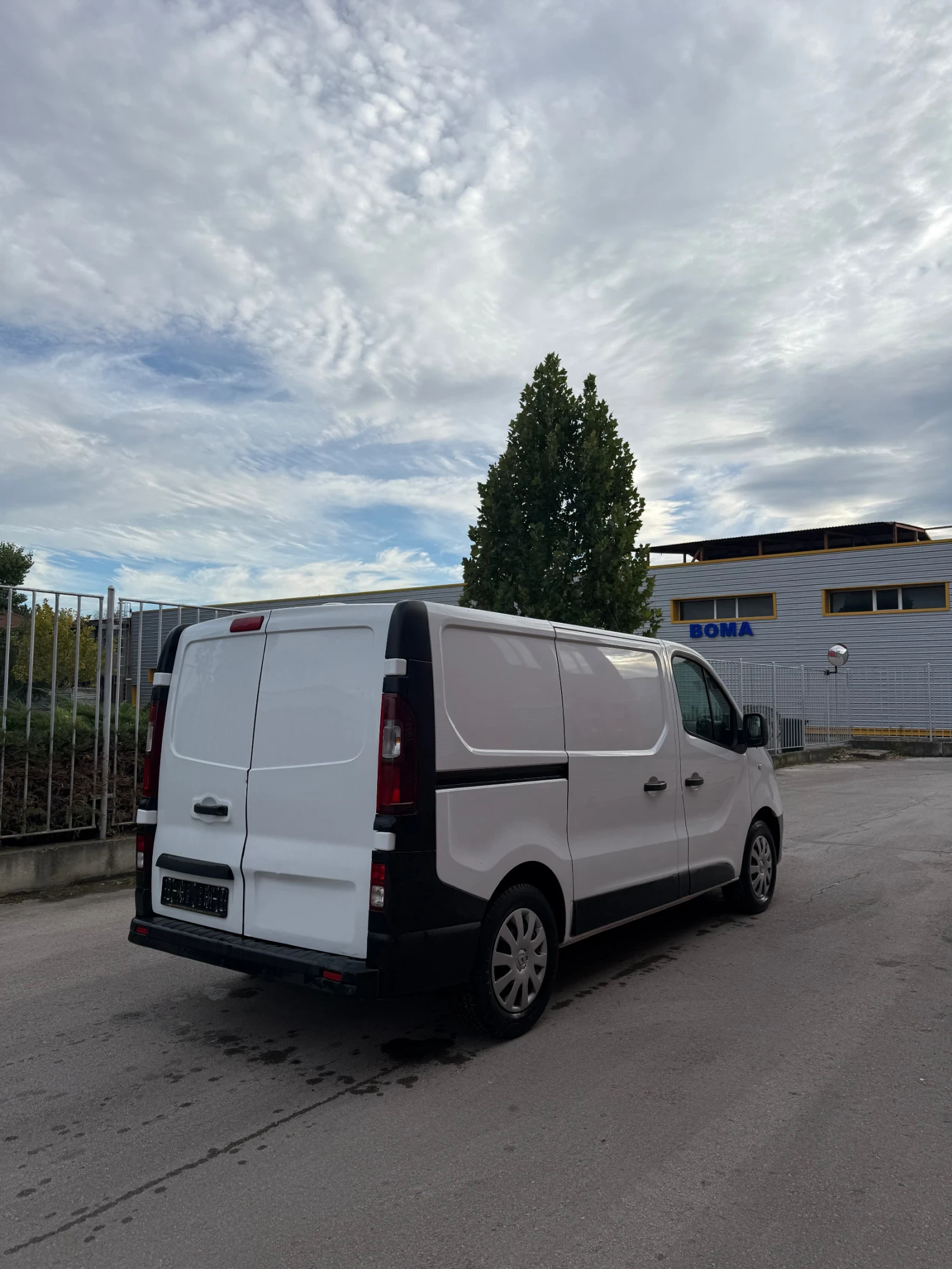 Renault Trafic НАВИ* ПАРКТРОНИК*  - изображение 5