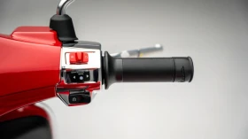 Vespa Primavera RED Limited Edition! Чисто нов!, снимка 10
