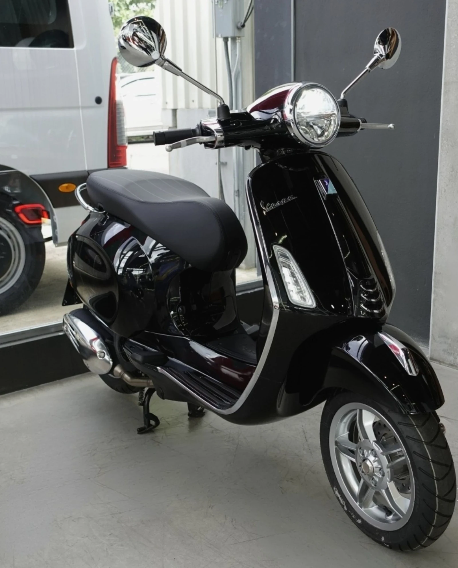 Vespa Primavera 470км Ново състояние! В гаранция!, снимка 5 - Мотоциклети и мототехника - 53210174