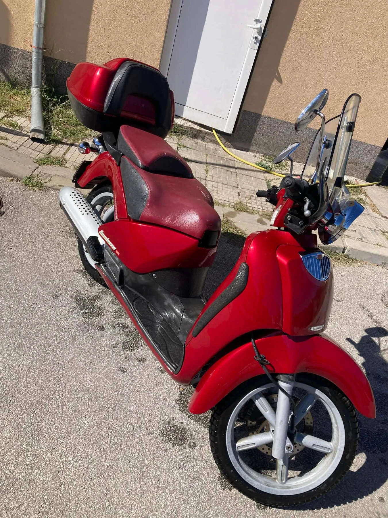 Aprilia Scarabeo  - изображение 4