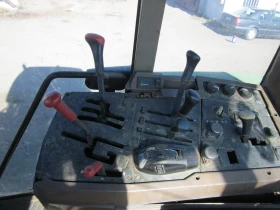      John Deere 7600