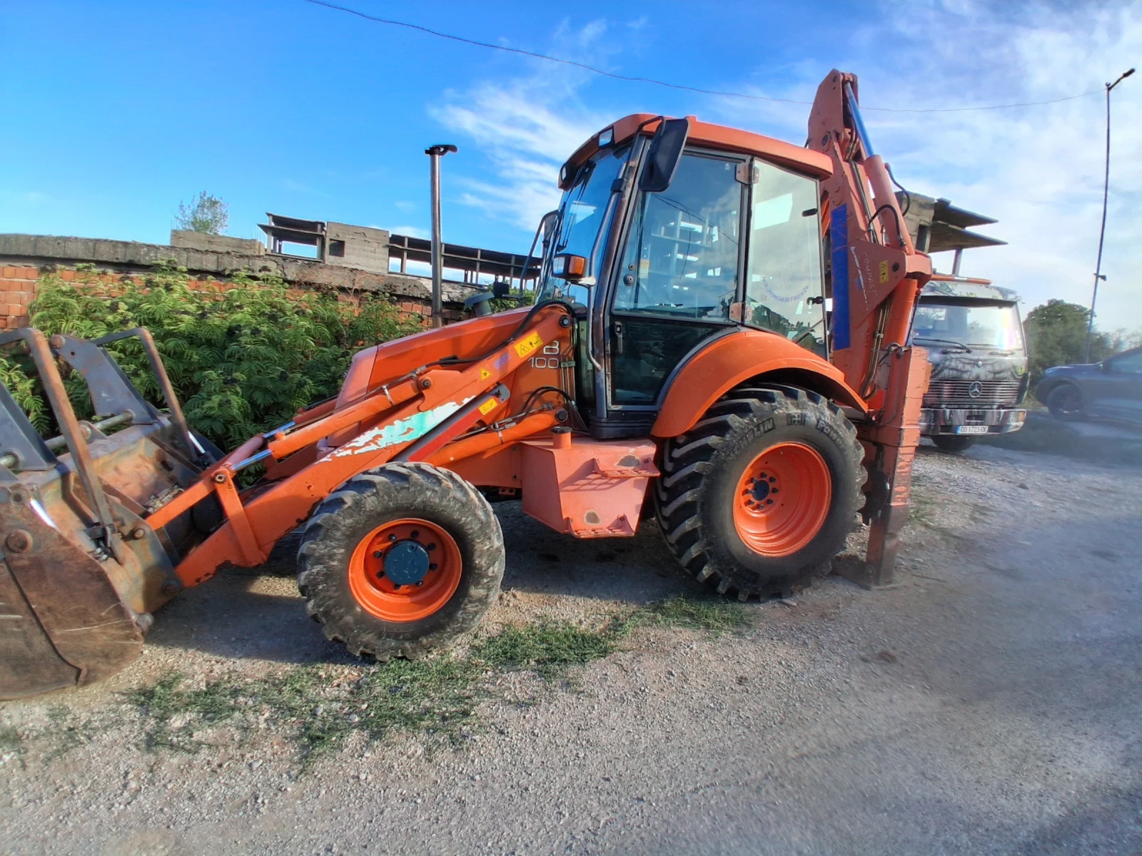 Багер New Holland FB100, снимка 2 - Индустриална техника - 56350605