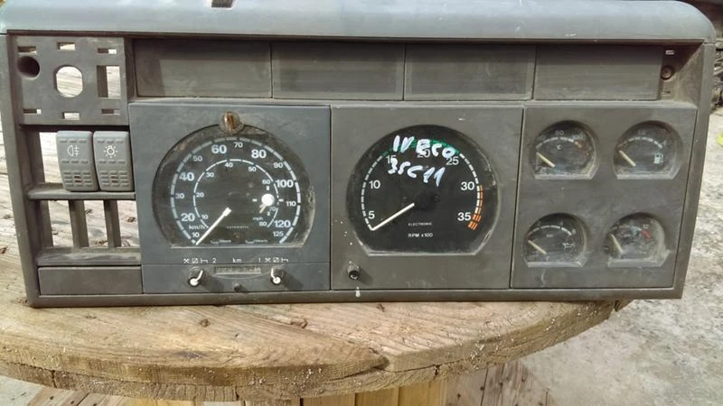 Интериор и аксесоари за Iveco 35c11, снимка 1 - Части - 21002523