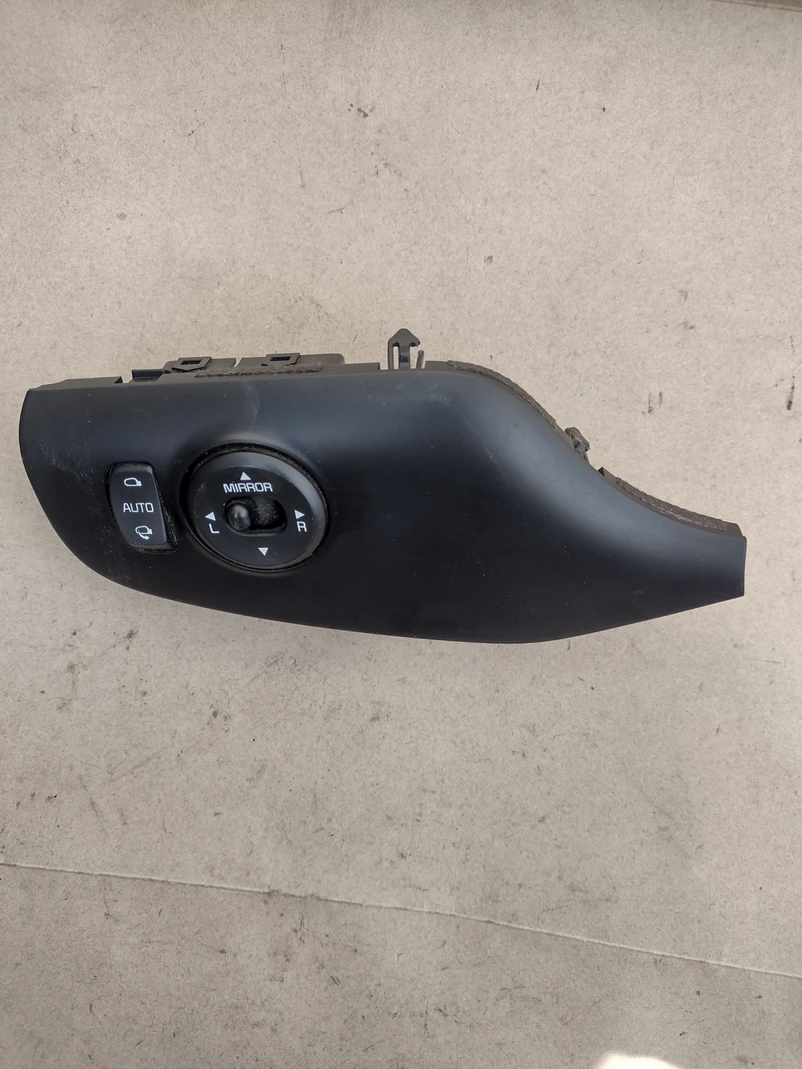 93530-A2050       KIA CEED II 84790-A2100 | Mobile.bg   1