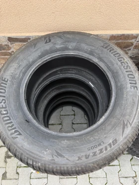 Гуми Зимни 255/65R17, снимка 2