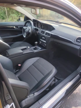 Mercedes-Benz C 220, снимка 10