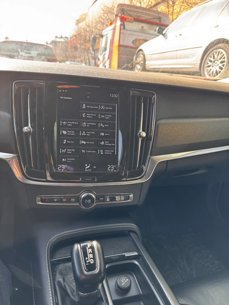 Volvo V90 Cross Country, снимка 10 - Автомобили и джипове - 49218868