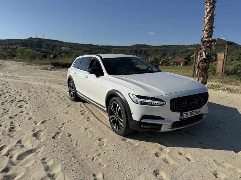 Volvo V90 Cross Country, снимка 5 - Автомобили и джипове - 49218868