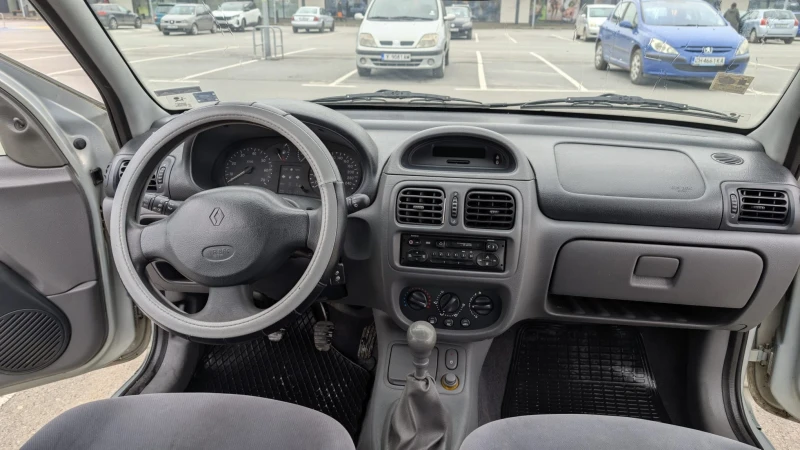 Renault Clio, снимка 8 - Автомобили и джипове - 49304328