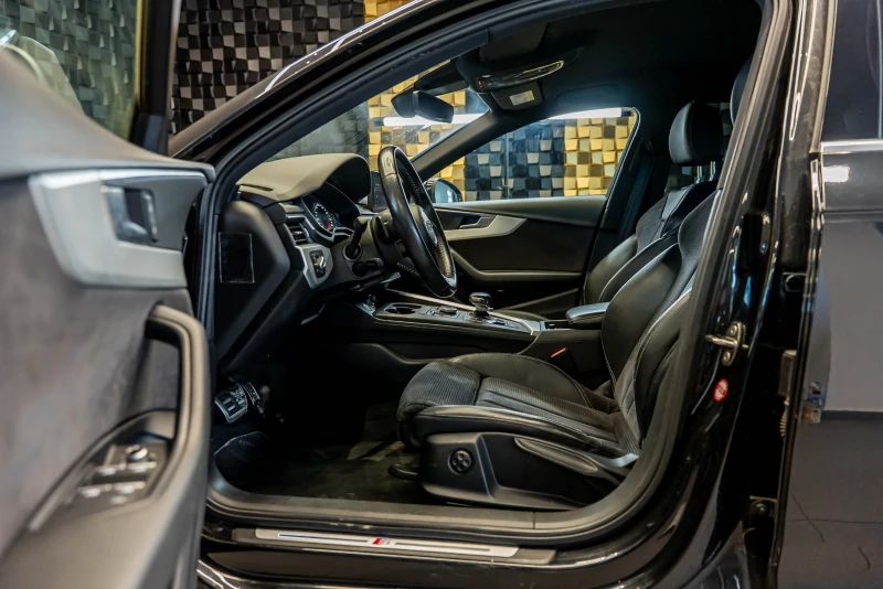 Audi A4 2.0 TFSI, снимка 8 - Автомобили и джипове - 51505667
