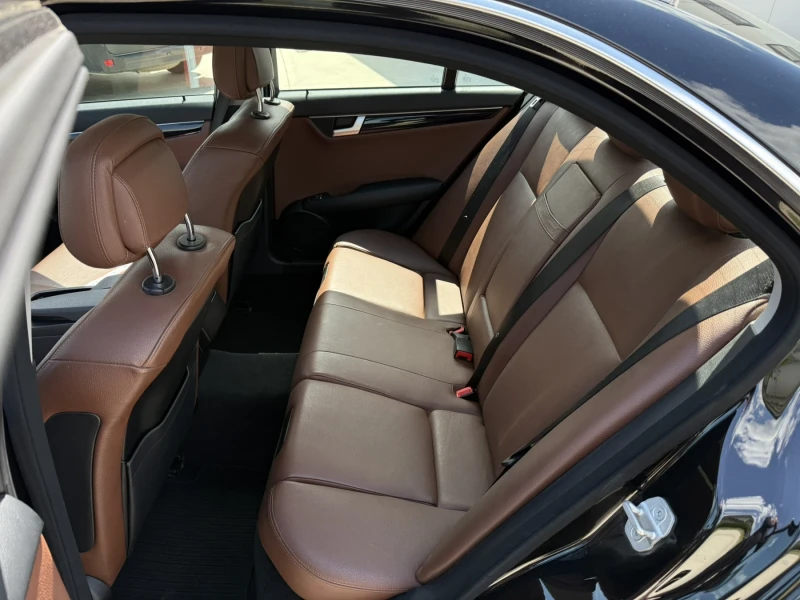 Mercedes-Benz C 200 2.2, снимка 7 - Автомобили и джипове - 51460516