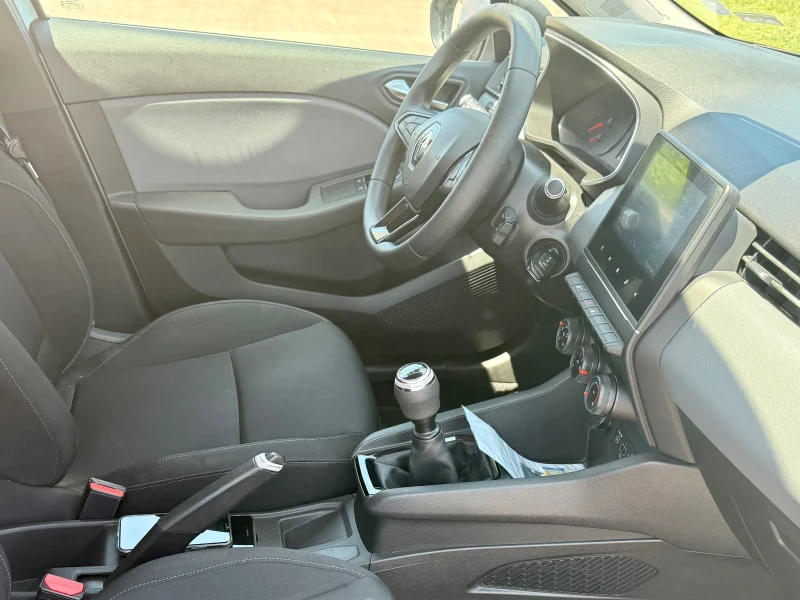 Renault Clio, снимка 7 - Автомобили и джипове - 52230851