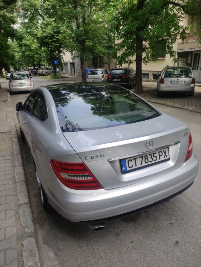 Mercedes-Benz C 220, снимка 15 - Автомобили и джипове - 52404614