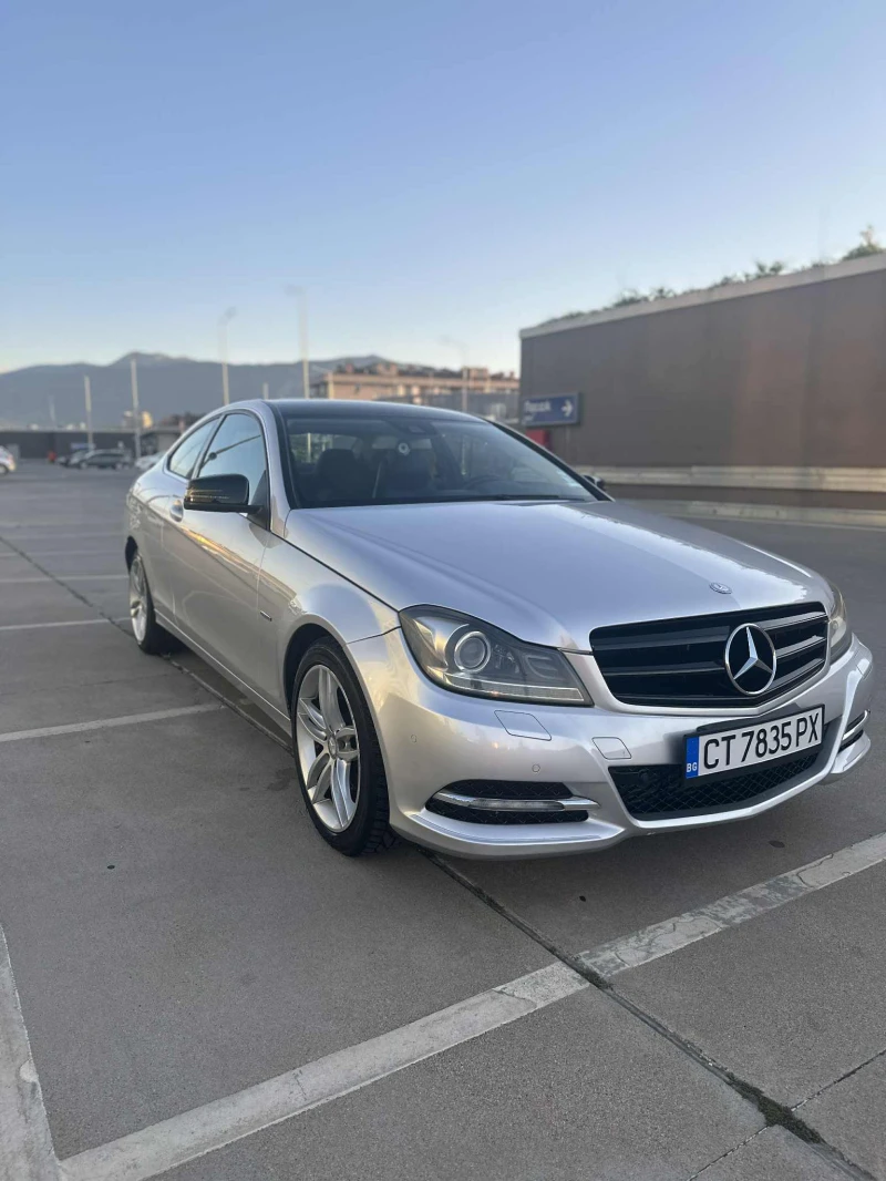 Mercedes-Benz C 220, снимка 2 - Автомобили и джипове - 52404614