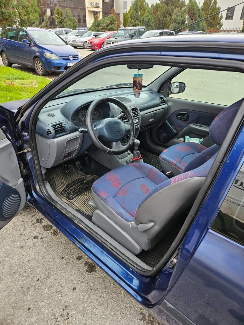 Renault Clio, снимка 6 - Автомобили и джипове - 52496241