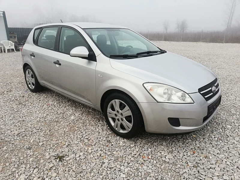 Kia Ceed 1.6crdi kli 90ks, снимка 8 - Автомобили и джипове - 52816137