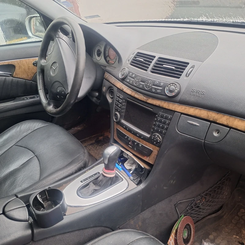 Mercedes-Benz E 270 2.7, снимка 4 - Автомобили и джипове - 53287388
