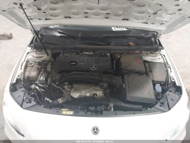Mercedes-Benz A 220 4MATIC SEDAN ВИРТУАЛНО ТАБЛО БЯЛА КОЖА БЕЗ ЩЕТА - изображение 10
