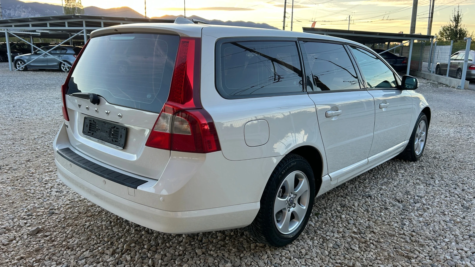 Volvo V70 2.0D-136к.с.-ВНОС ИТАЛИЯ - изображение 3