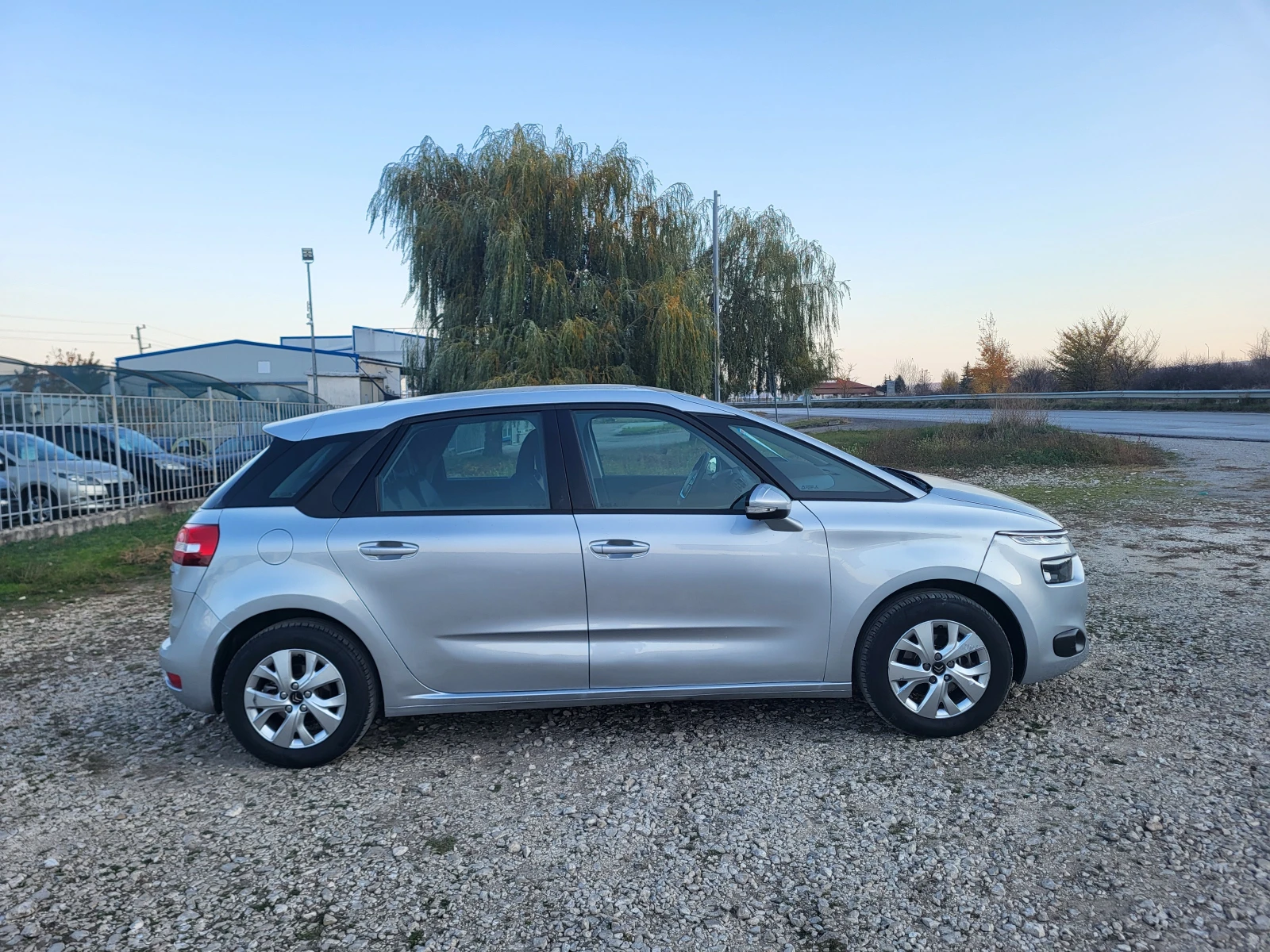 Citroen C4 Picasso 1.6HDi - изображение 6