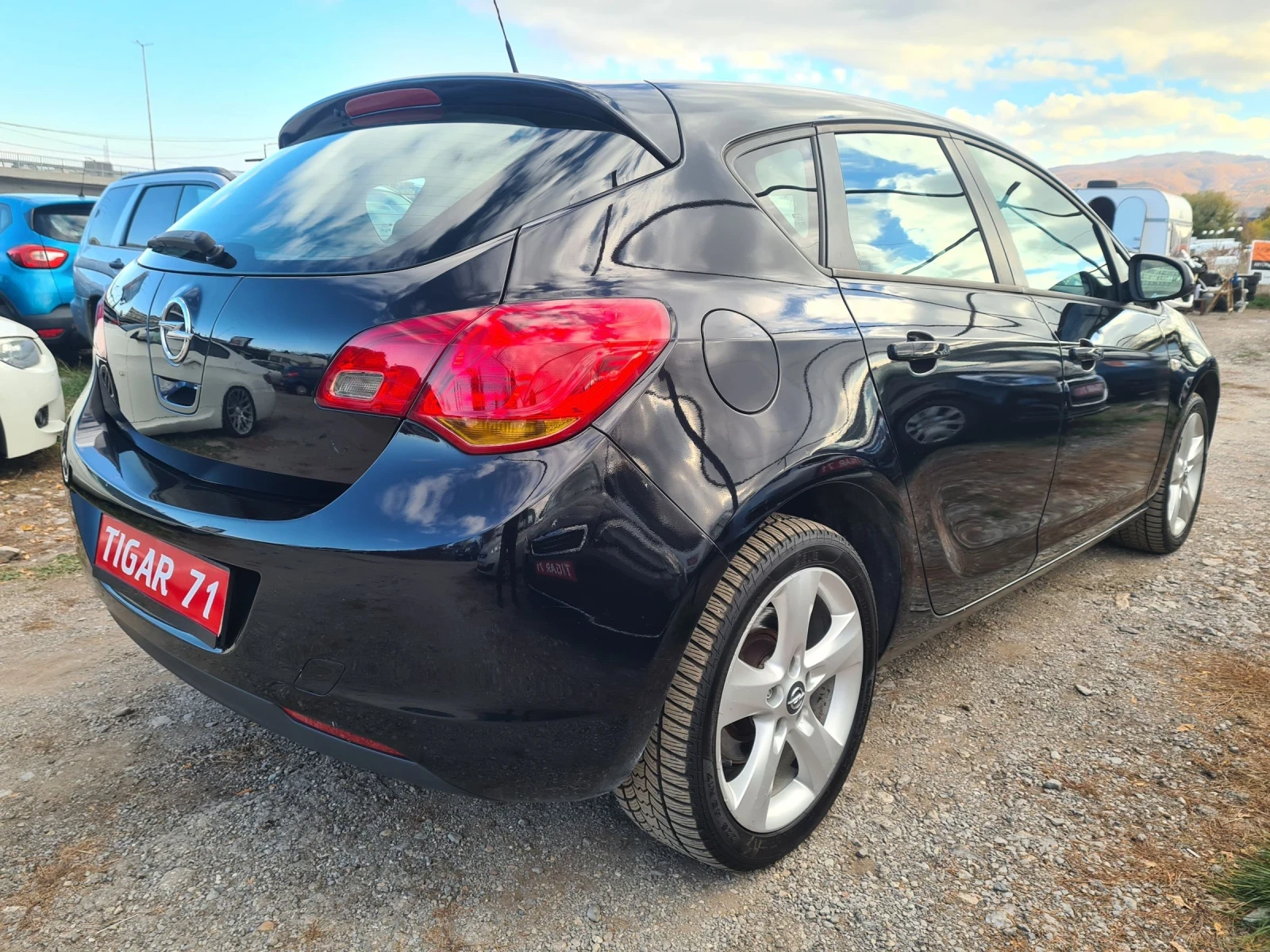 Opel Astra 1.7CDTi 110p.s  - изображение 4