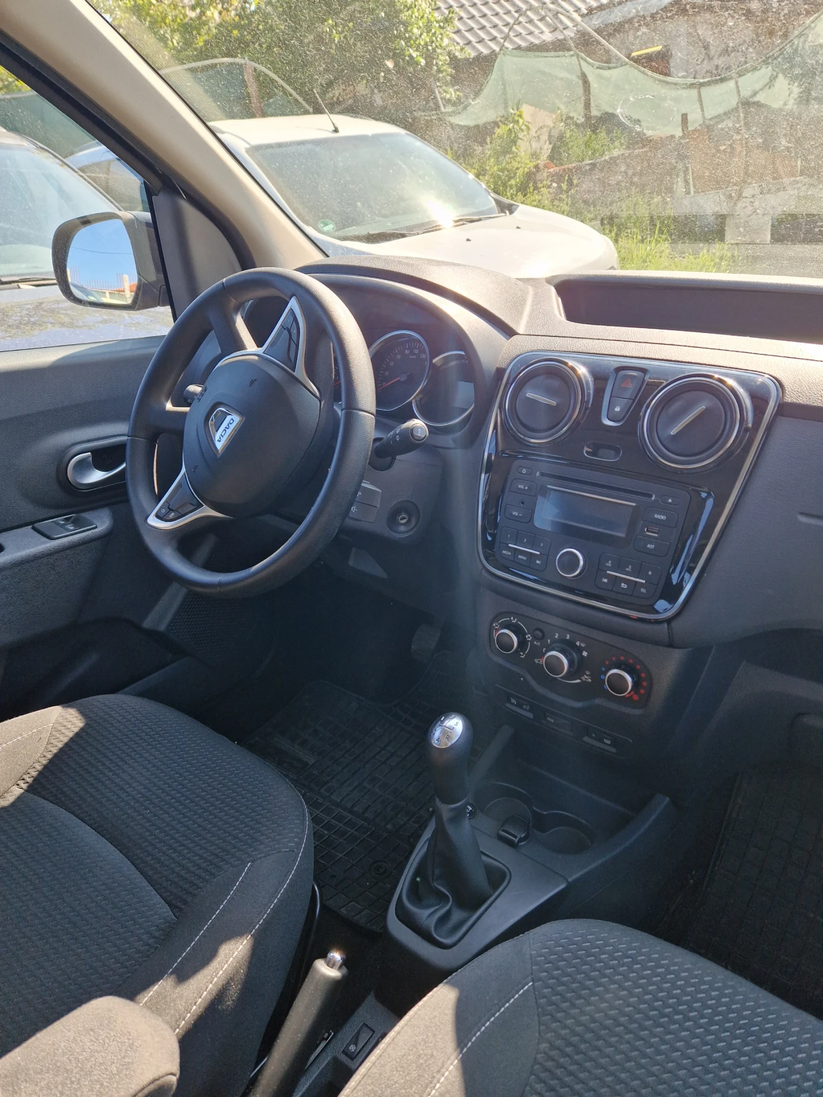 Dacia Dokker 1.6 Бензин - Газ клима 84000 км - изображение 6