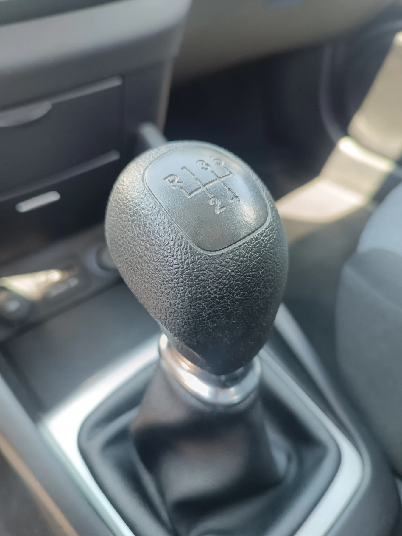 Kia Ceed 1.4 / 90 к.с  FACELIFT - изображение 10