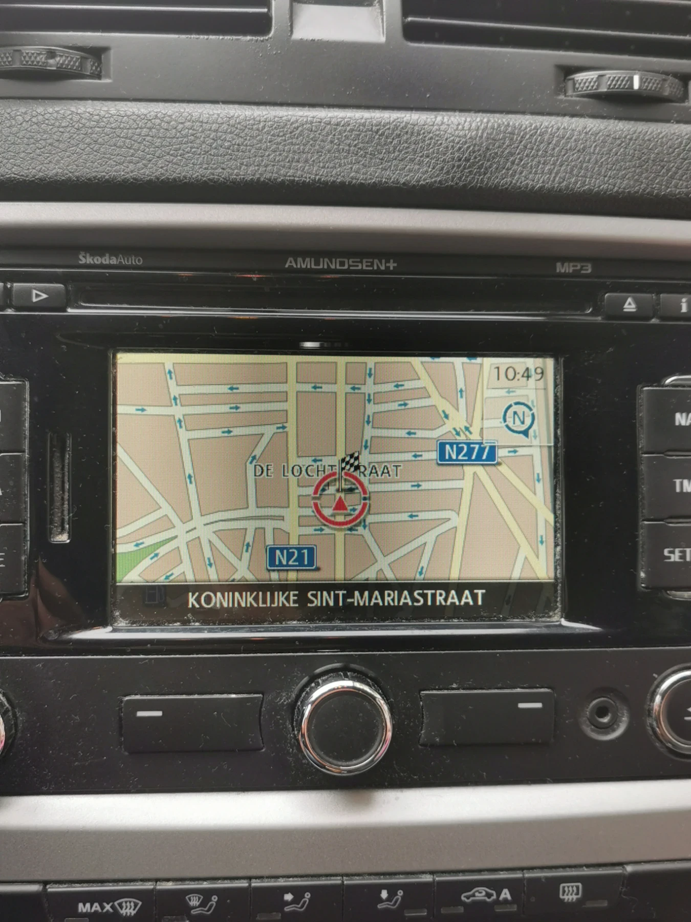 Skoda Octavia 1.6 tdi 105k.c - изображение 10