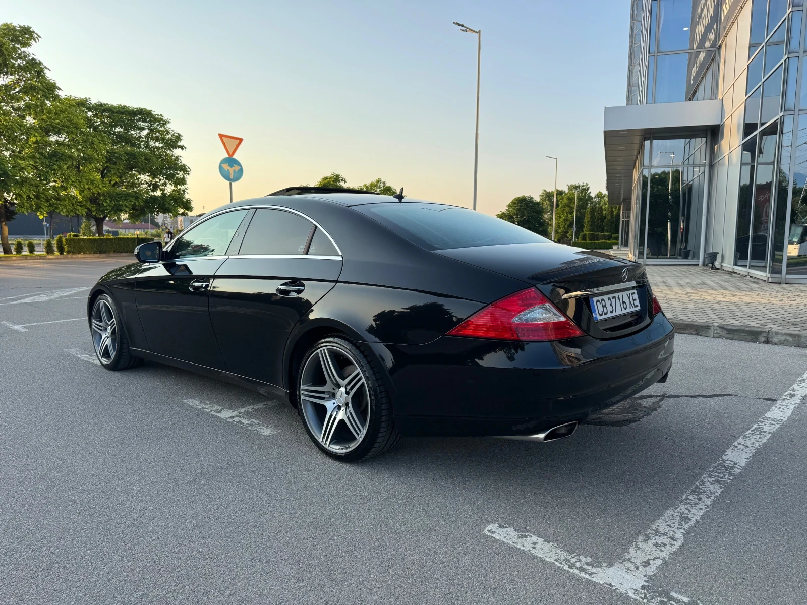 Mercedes-Benz CLS 350 Facelift / Harman Kardon | Mobile.bg — изображение 4