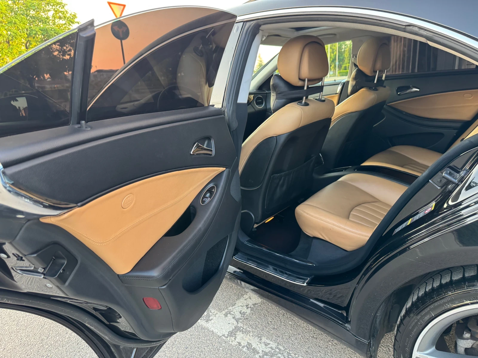 Mercedes-Benz CLS 350 Facelift / Harman Kardon | Mobile.bg — изображение 15