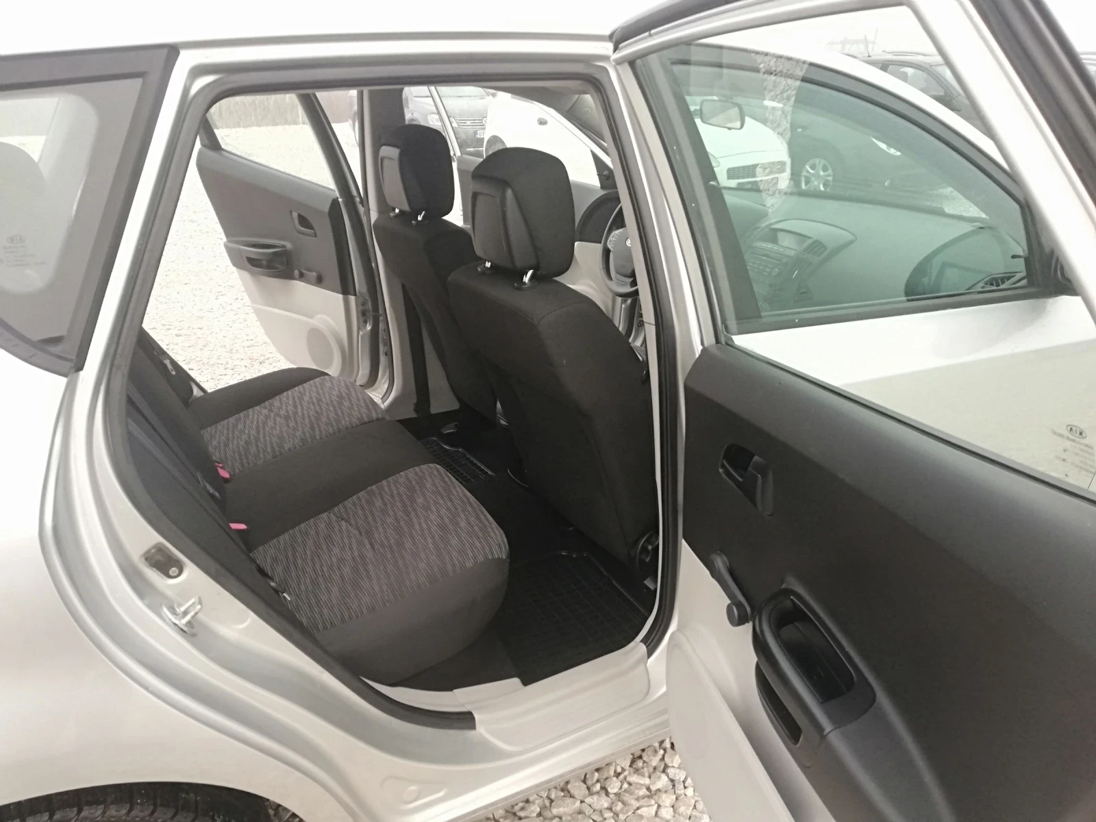 Kia Ceed 1.6crdi kli 90ks | Mobile.bg � ����������� 12