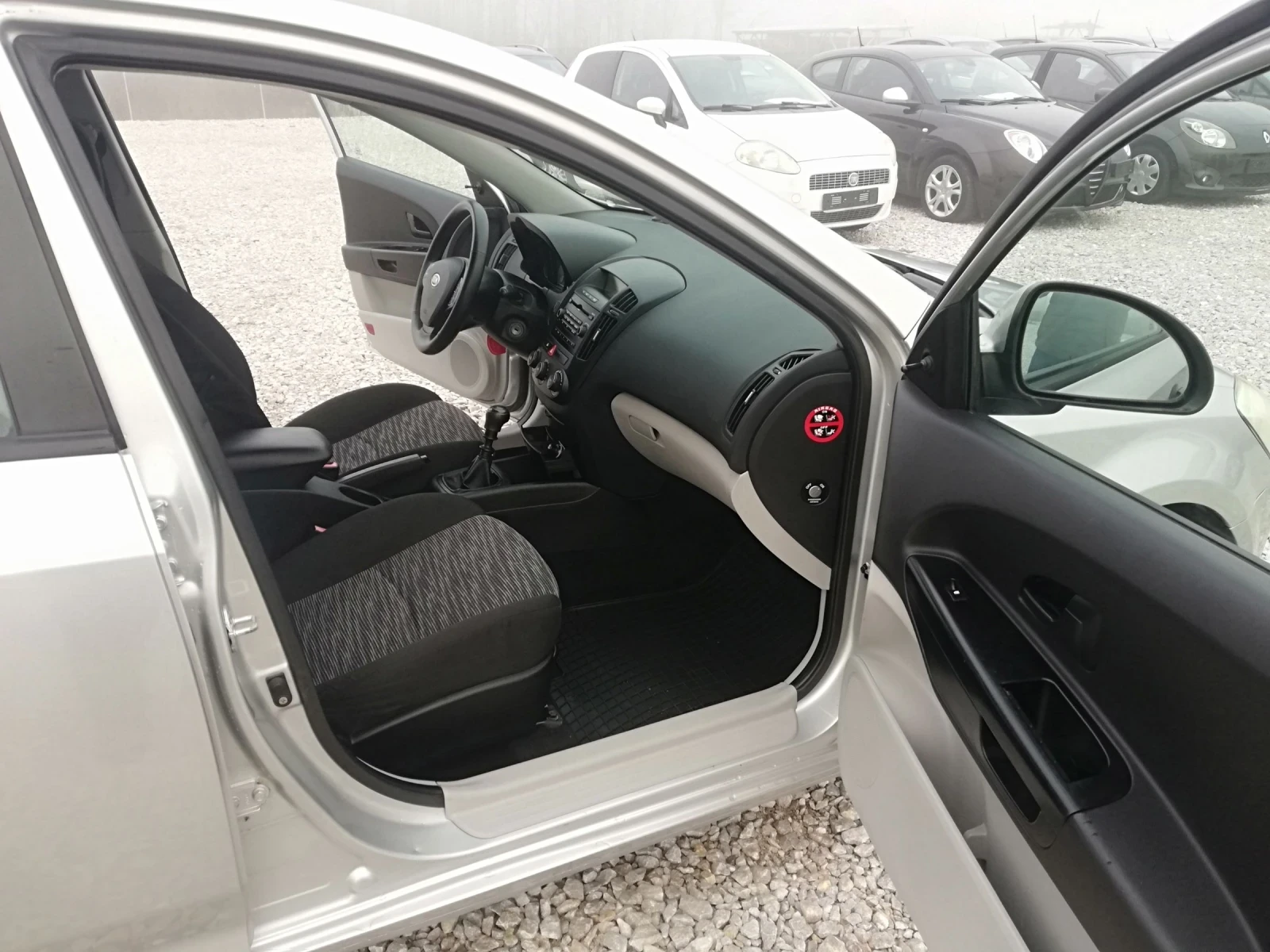 Kia Ceed 1.6crdi kli 90ks | Mobile.bg � ����������� 13