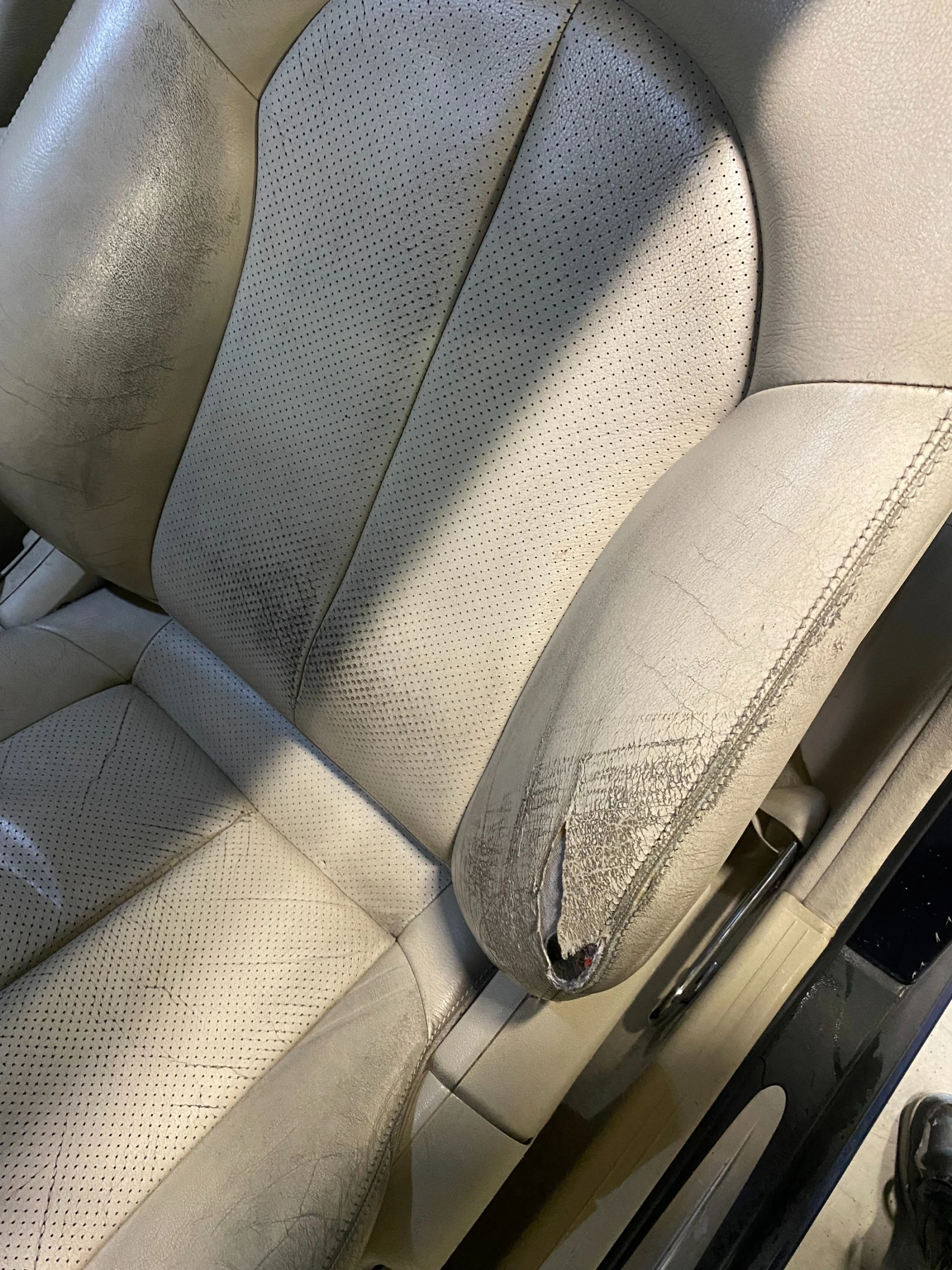 Mercedes-Benz CLK 270 - изображение 3