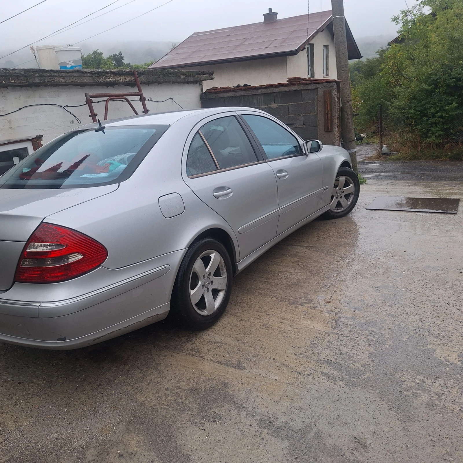 Mercedes-Benz E 270 2.7 - изображение 5