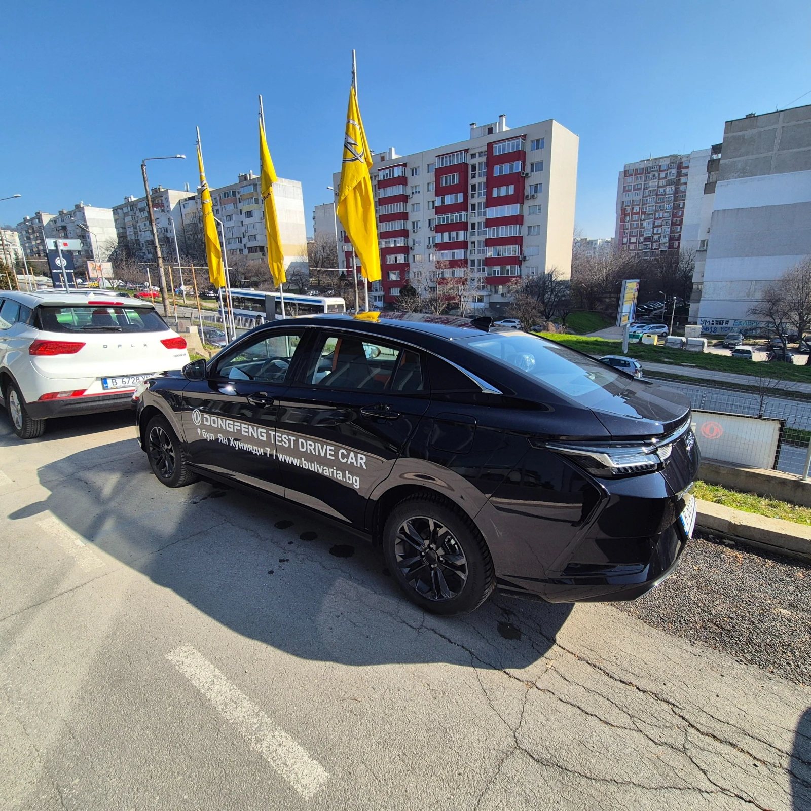 DONGFENG Shine E1, снимка 2 - Автомобили и джипове - 53708504