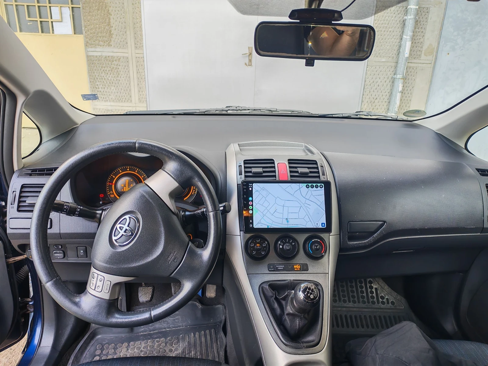 Toyota Auris 1.6 Газов инжекцион, снимка 16 - Автомобили и джипове - 53737761
