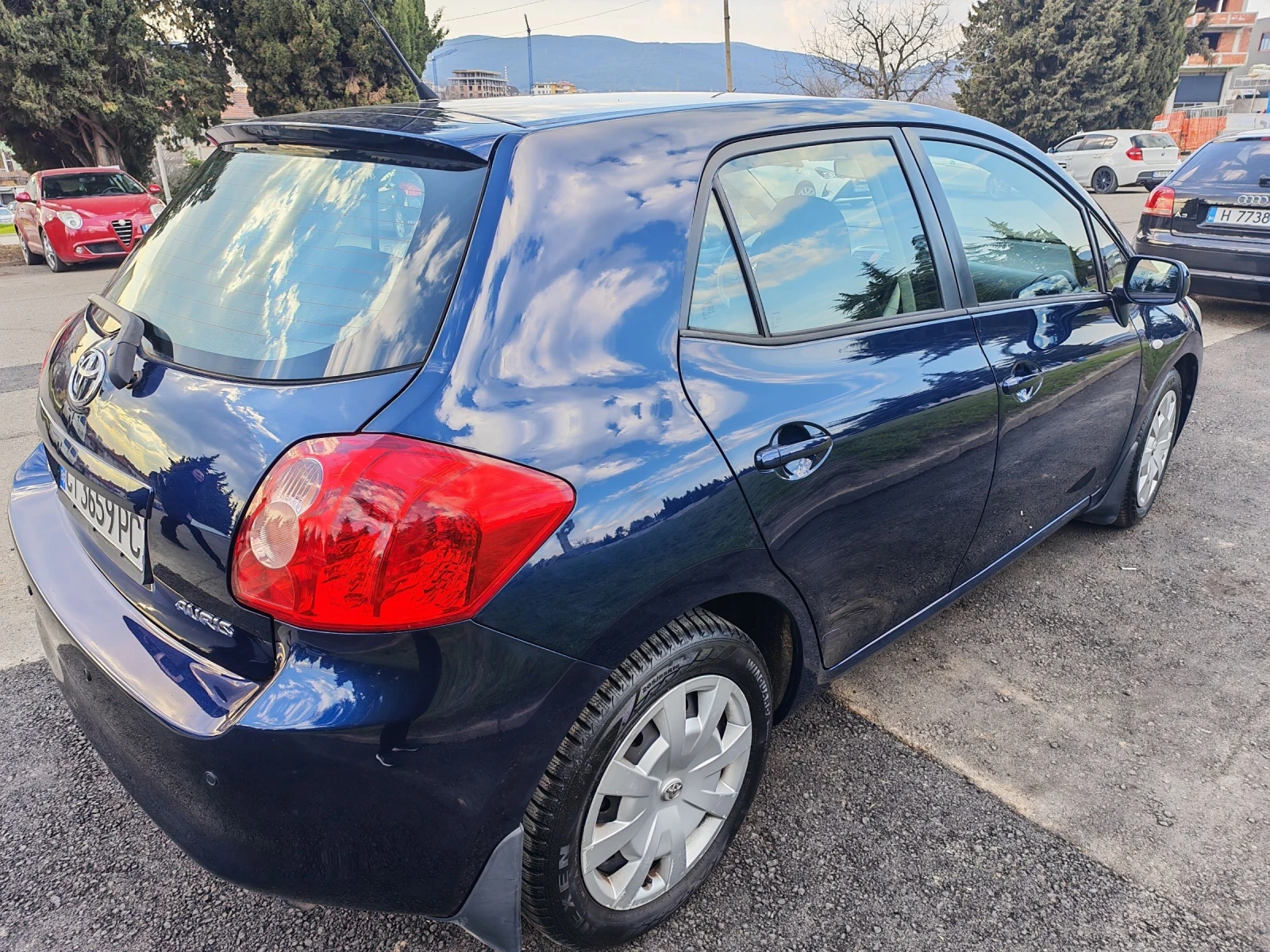 Toyota Auris 1.6 Газов инжекцион, снимка 4 - Автомобили и джипове - 53737761