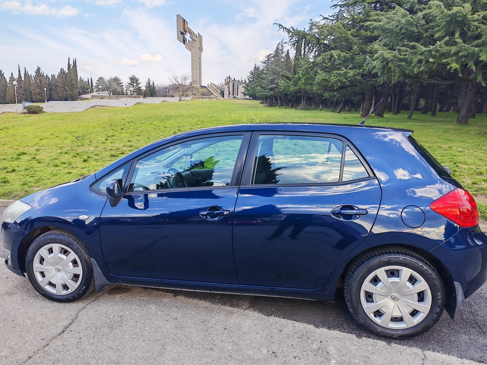 Toyota Auris 1.6 Газов инжекцион, снимка 13 - Автомобили и джипове - 53737761