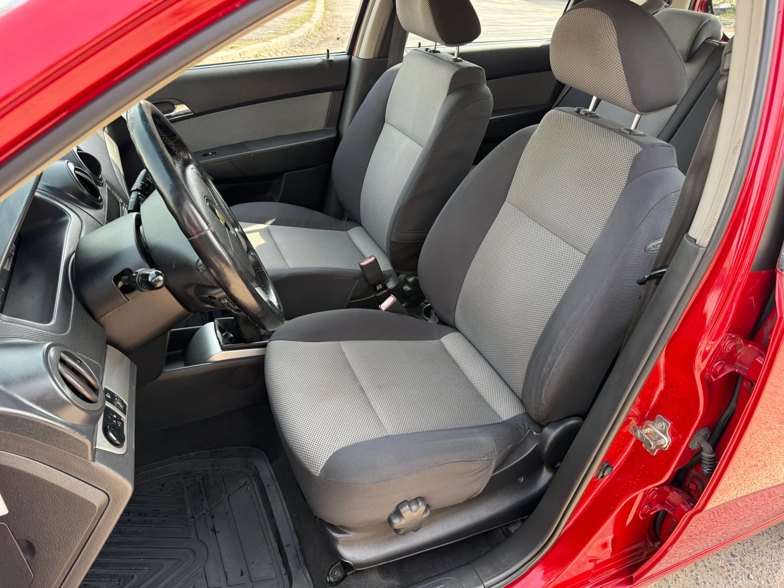 Chevrolet Aveo 1.2i Facelift, снимка 10 - Автомобили и джипове - 53758457