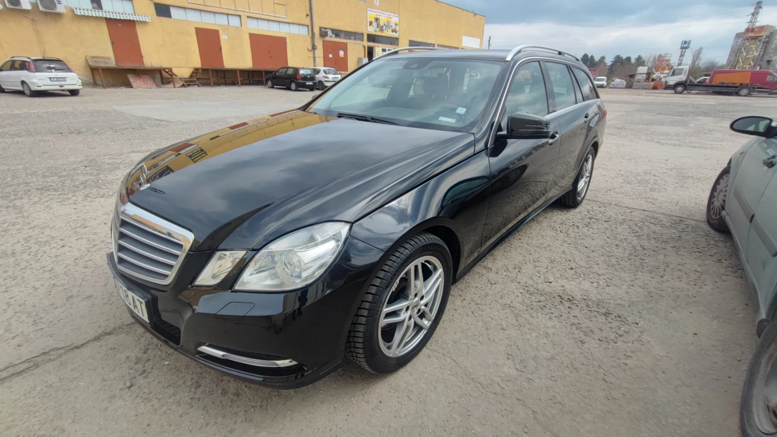 Mercedes-Benz E 250, снимка 3 - Автомобили и джипове - 53913995