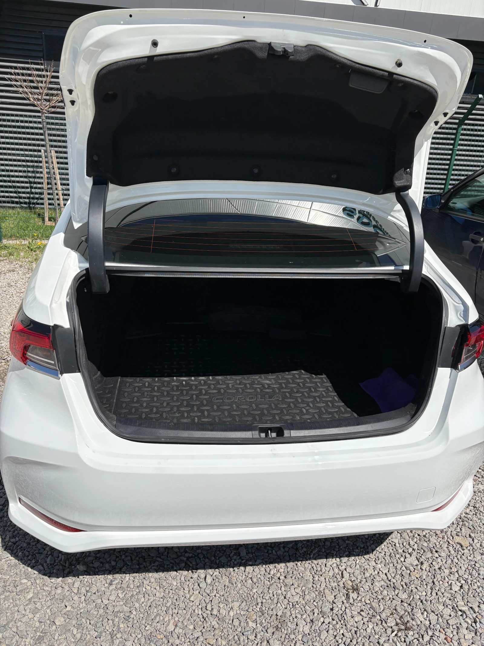 Toyota Corolla, снимка 12 - Автомобили и джипове - 54182665