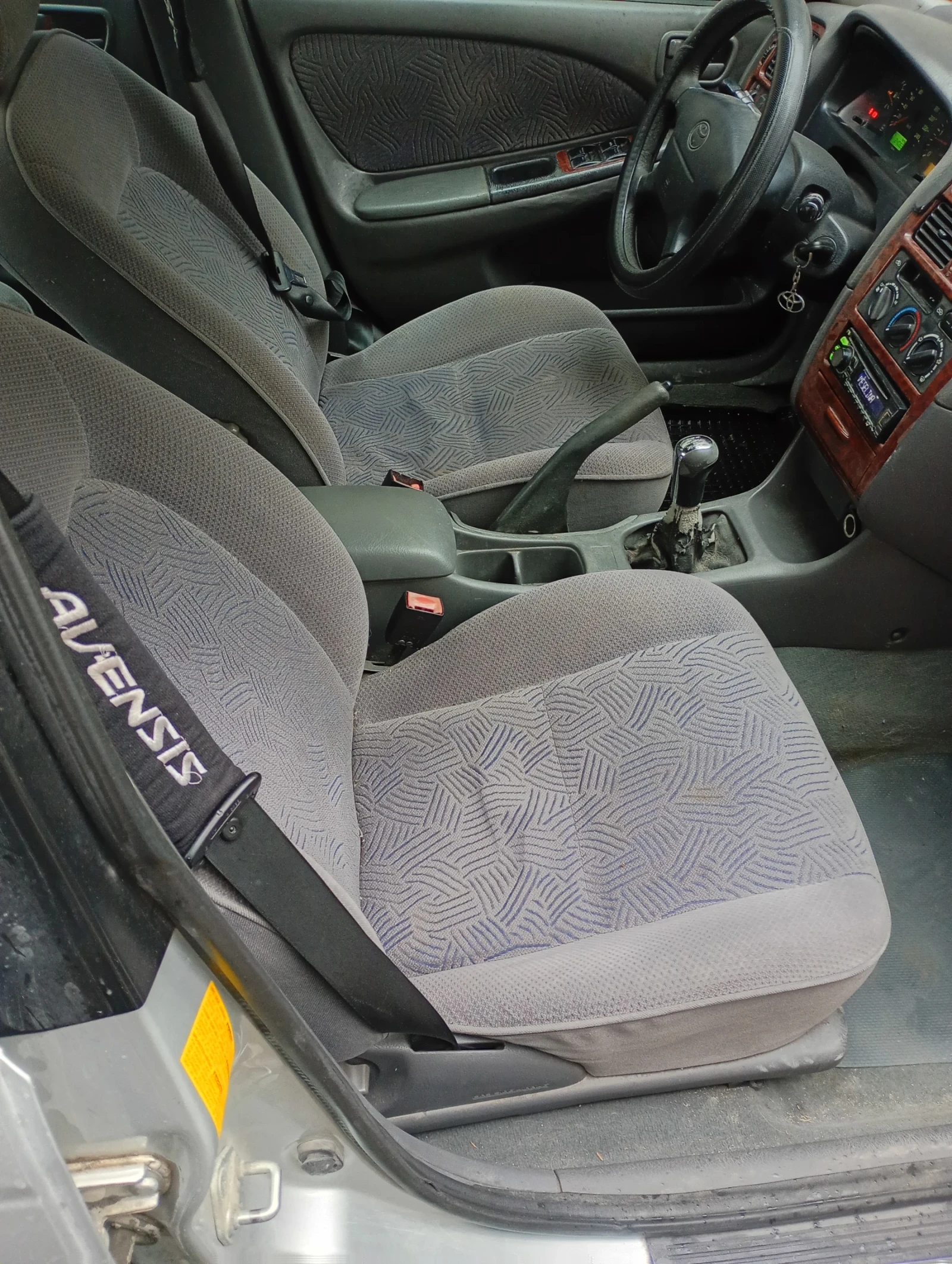 Toyota Avensis 2.0 Diesel Климатик , снимка 7 - Автомобили и джипове - 54244546