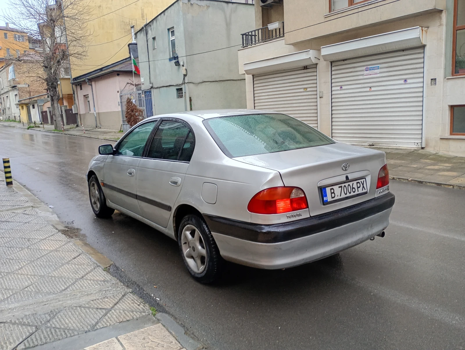 Toyota Avensis 2.0 Diesel Климатик , снимка 2 - Автомобили и джипове - 54244546